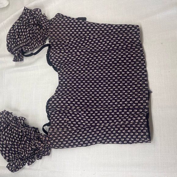 Moda International Black and Cream Floral Blouse - Picture 2 of 5